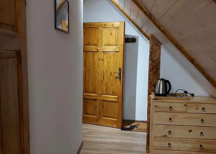 Jelen - Sauna I Jacuzzi 民宿