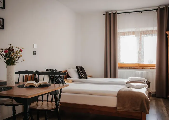 Jelen - Sauna I Jacuzzi 民宿 *