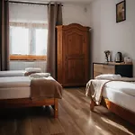 Jelen - Sauna I Jacuzzi Δωμάτια σε οικογενειακή κατοικία