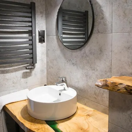 Jelen - Sauna I Jacuzzi Homestay szállás *