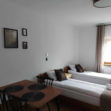 Rum i privatbostad Jelen - Sauna I Jacuzzi Szklarska Poręba