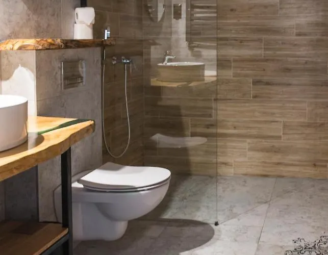 홈스테이 Jelen - Sauna I Jacuzzi 스클라르스카포렘바