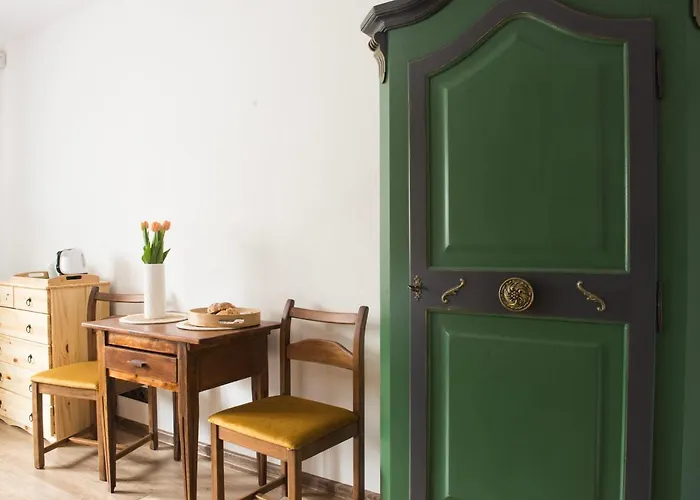 Jelen - Sauna I Jacuzzi * 스클라르스카포렘바