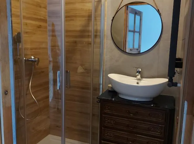 Jelen - Sauna I Jacuzzi 홈스테이 스클라르스카포렘바