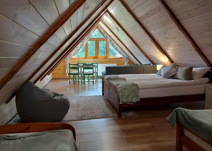 Jelen - Sauna I Jacuzzi * 스클라르스카포렘바