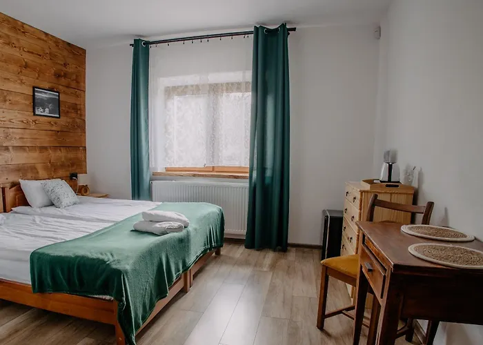 Jelen - Sauna I Jacuzzi 홈스테이 스클라르스카포렘바